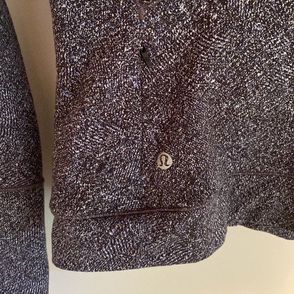 Lululemon Cypress Kiss Long Sleeve size 2 
Fusion Jacquard Black Violet Viola - Picture 13 of 14